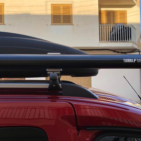 Dacia Dokker Camperiz Hotell Palma de Mallorca Exteriör bild